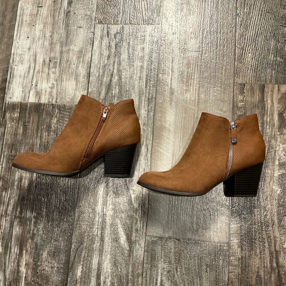 Brown Ankle Boots Size 8 - Picture 4 of 12